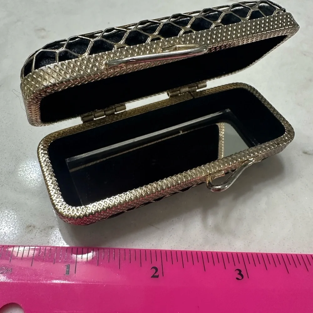 Metallic case with Black Inset lipstick case - Picture 5 of 7